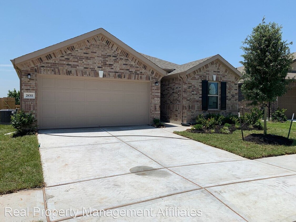 Foto principal - 3 br, 2 bath House - 28311 Little Hollow Ct