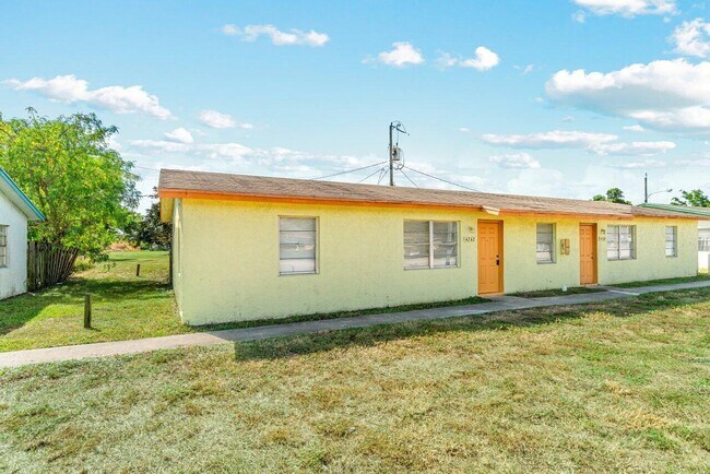 Foto del edificio - 4762 Gulfstream Rd