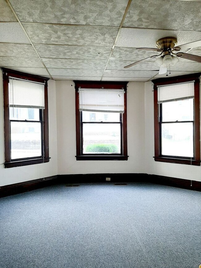 Building Photo - 313 Cobun Avenue