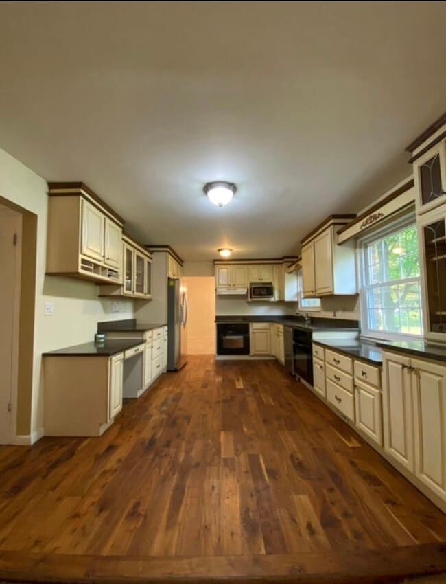 Foto del edificio - 2309 Cumberland Dr