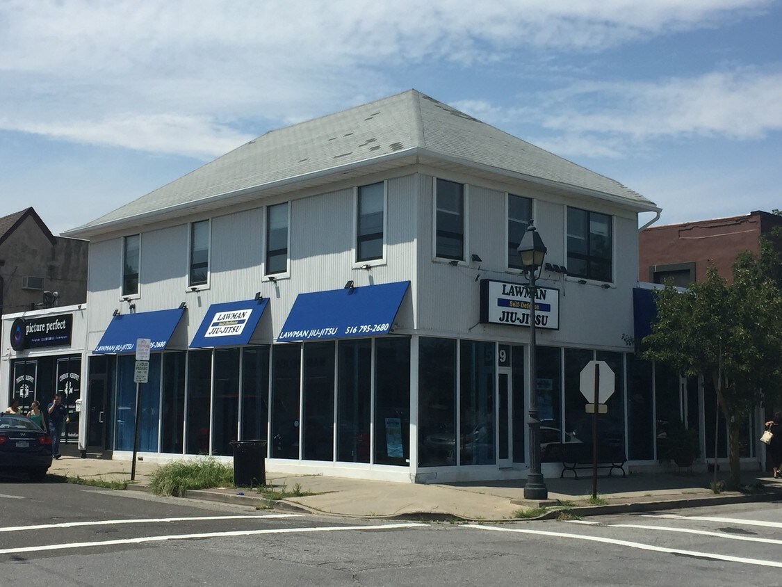 63 Grand Ave, Massapequa, NY 11758 Apartments in Massapequa, NY