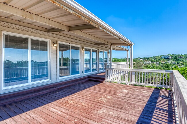 Foto del edificio - 16202 Purple Sage Rd