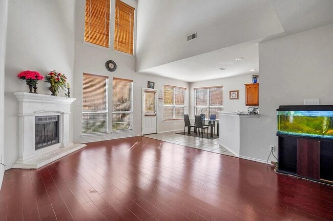 Building Photo - 6200 Melanie Dr