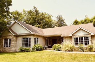 Building Photo - 3410 Greenwood Rd