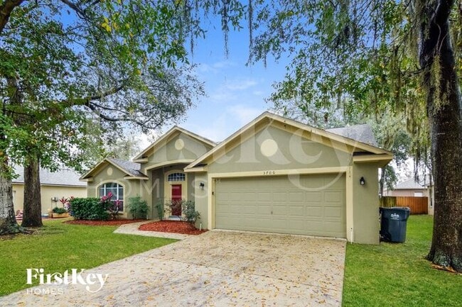 Foto del edificio - 3706 Treeline Dr