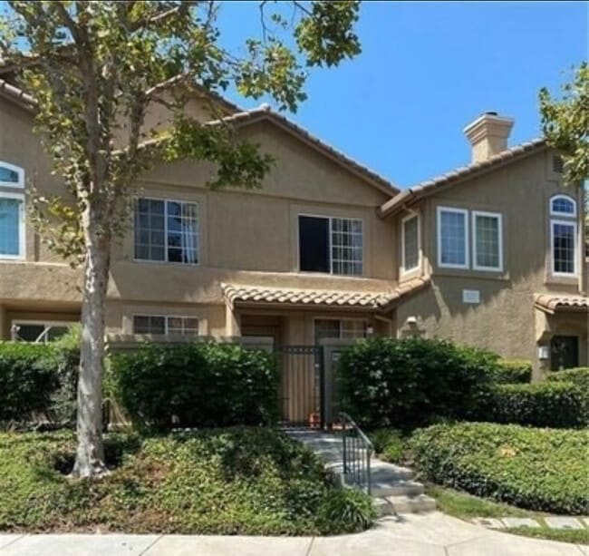 Building Photo - 14 Hillgate Pl