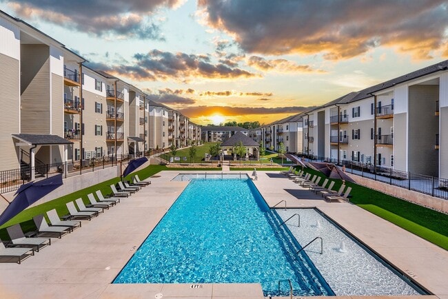 Foto del edificio - Northbrook Luxury Apartments