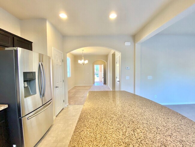 Foto del edificio - Modern 3-Bedroom Home in Spring Valley – M...