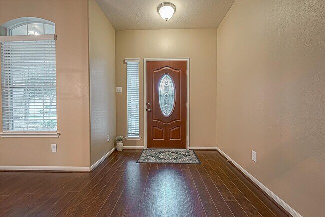 Foto del edificio - 16915 Green Star Ln