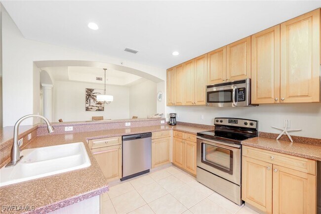 Foto del edificio - 1128 Manor Lake Dr