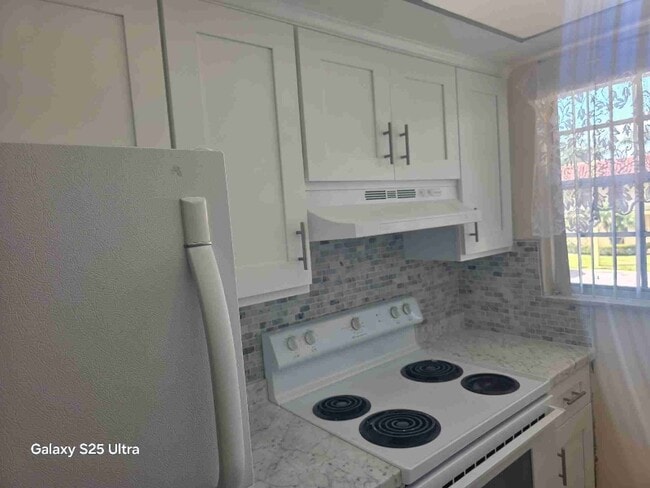 Photo - 1845 S Highland Ave Apartment