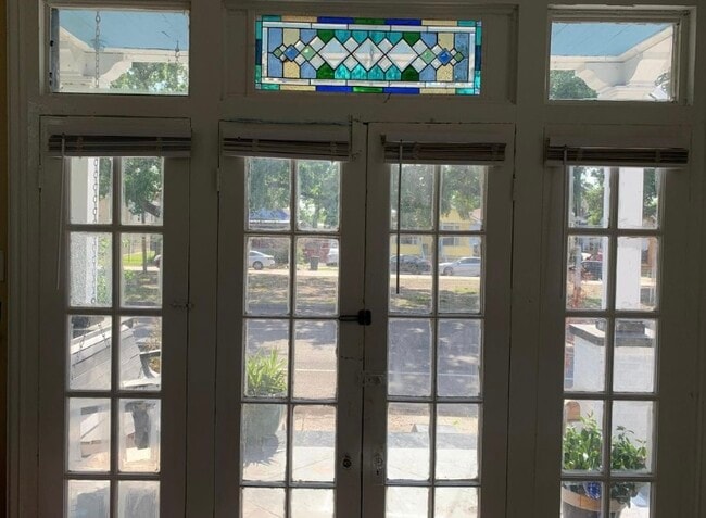 Building Photo - 2317 Franklin Ave