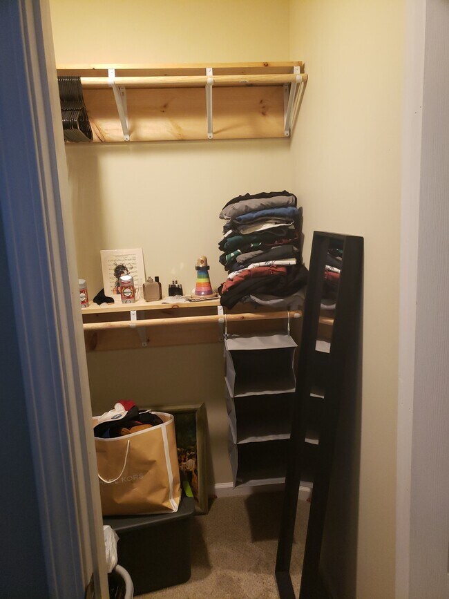 Walk-in closet - 29 College St
