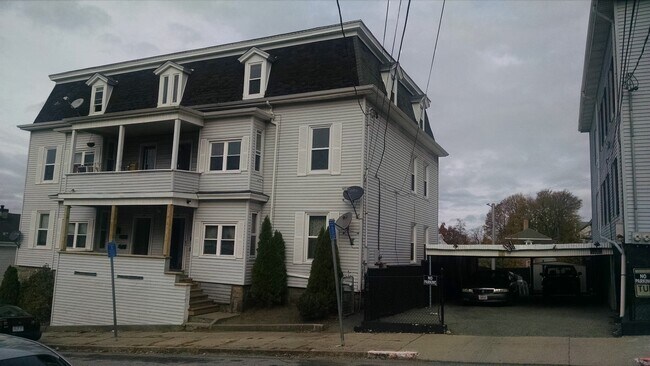 Building Photo - 104 Locust Street