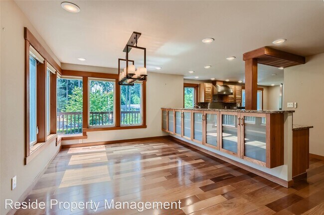Foto del edificio - 3 br, 3.5 bath House - 13230 NE 24th St.