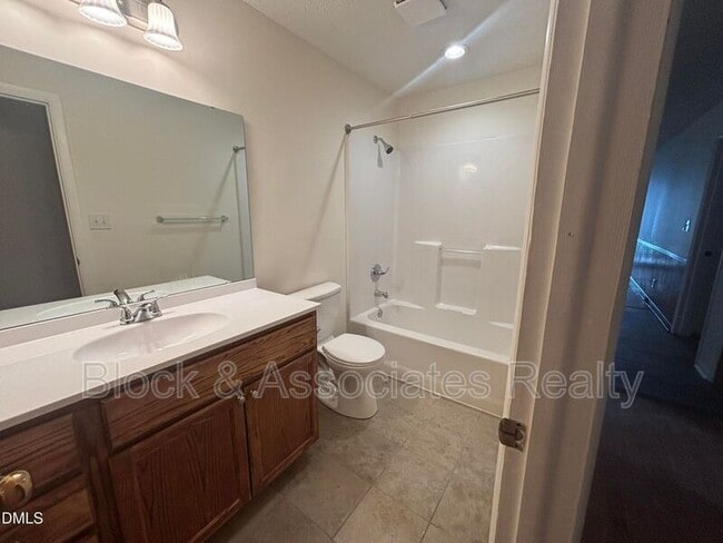 Foto del edificio - 3609 Melrose Dr