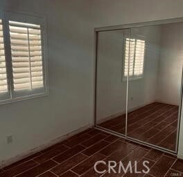 Foto del edificio - 5555 Bain St
