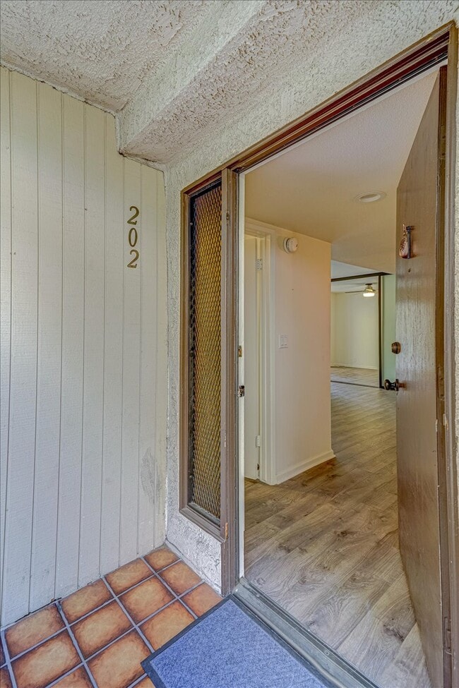 16022 Moorpark St Unit 202, Encino, CA 91436 Condo for Rent in Encino