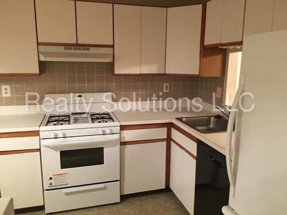 Foto del edificio - 2405 Thistledown Ct