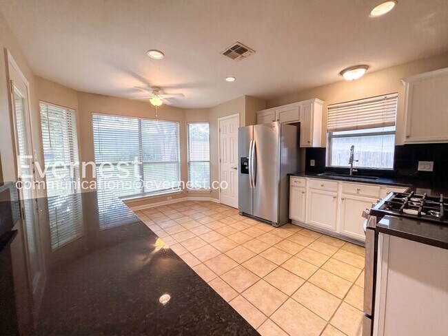 Foto del edificio - 2315 Chestnut Path