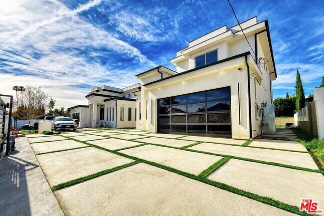 Foto del edificio - 6723 Sunnyslope Ave