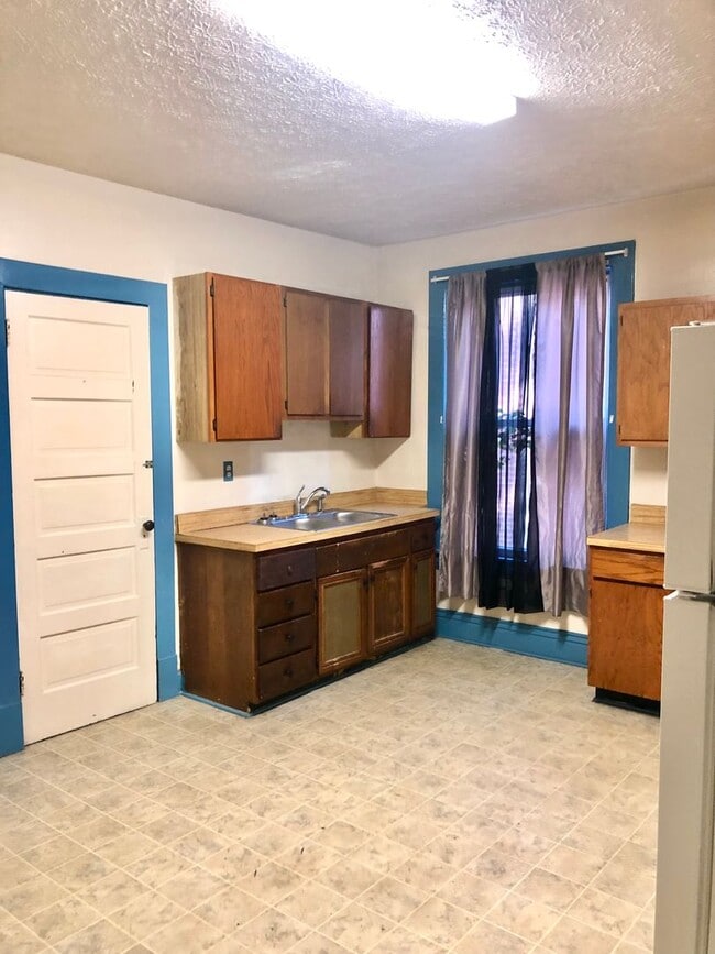 Building Photo - 1043 Garvin Pl