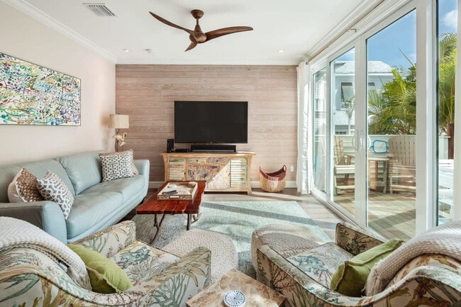 Building Photo - 1315 Whitehead St