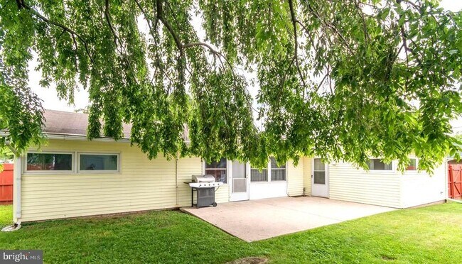 Foto del edificio - 69 Shepherd Ln
