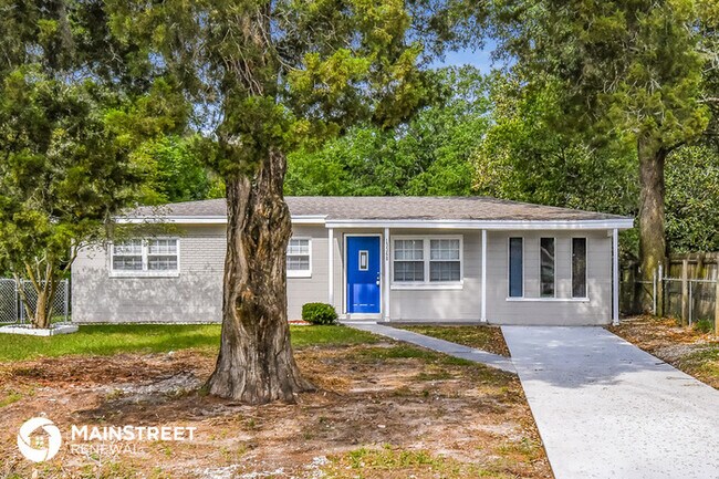 Building Photo - 13360 Gillespie Ave