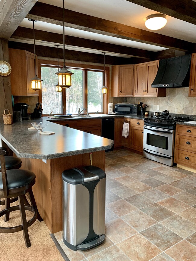 Building Photo - 84 Juniper Ridge Rd