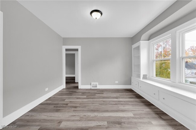 Building Photo - 19792 Pasnow Ave