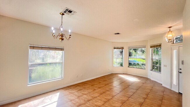 Foto del edificio - Beautiful 4-Bedroom 2-Bath Rental in Avalo...