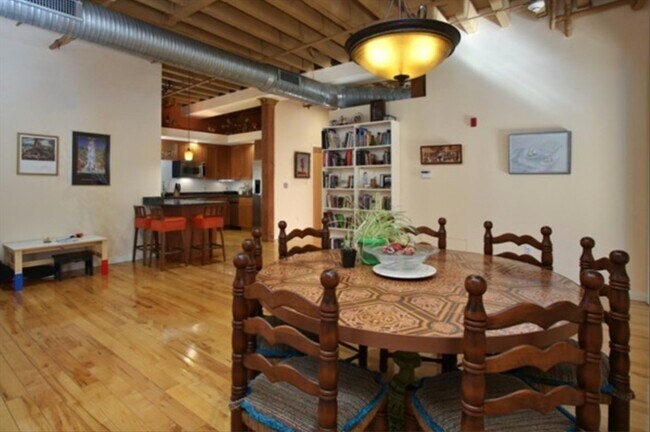 Foto del edificio - 111 Beach St