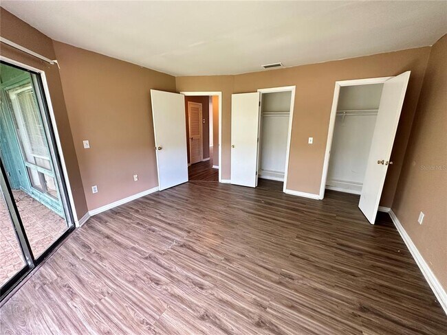 Building Photo - 4350 Aqua Vista Dr