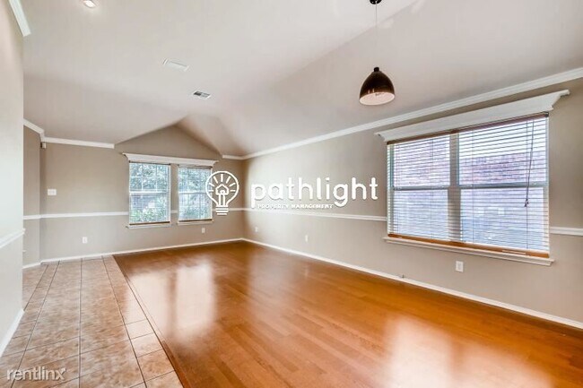 Building Photo - 4 br, 2 bath House - 115 Inman Dr UNIT