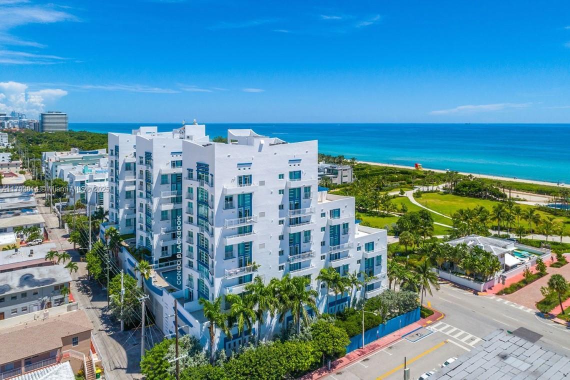 Primary Photo - 7600 Collins Ave