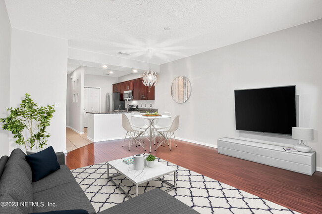 Building Photo - 11331 Estancia Villa Dr