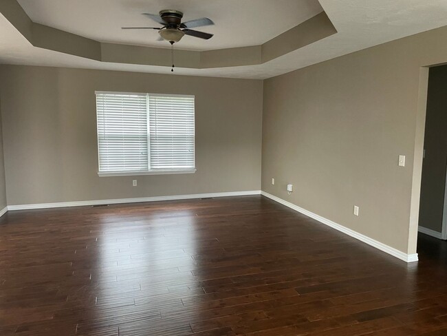 Foto del edificio - 3 Bedroom, All Brick home in Republic for ...