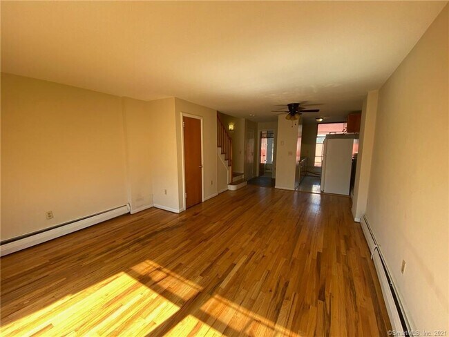Building Photo - 107 Olive St
