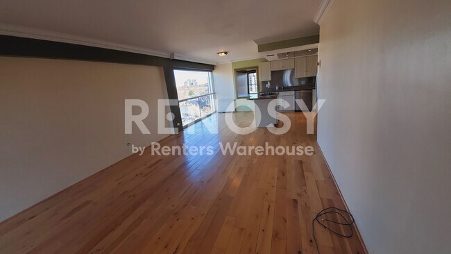 Building Photo - 888 Logan St
