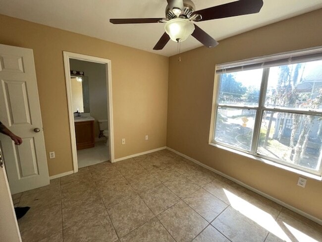 Photo - 120 NW 8th St Apartment