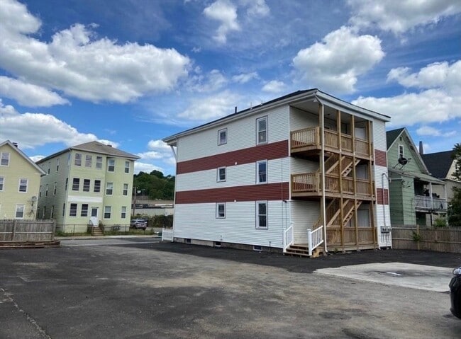 Building Photo - 12 Lyon St
