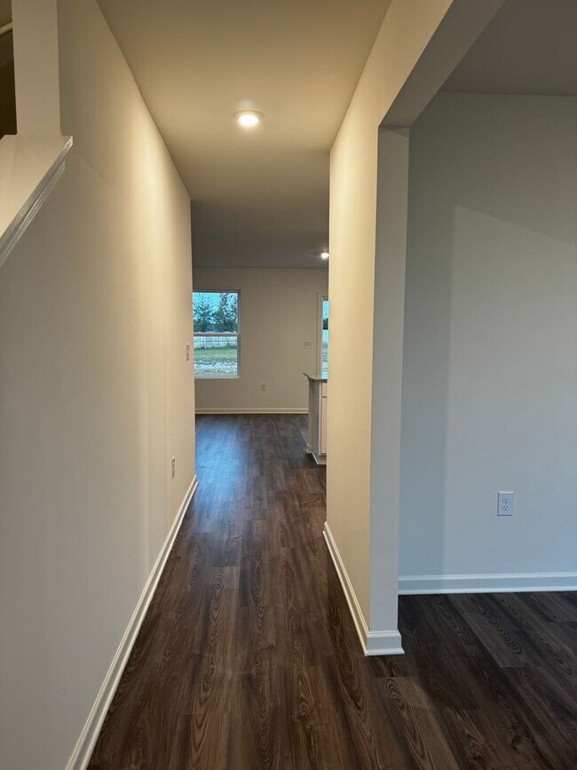 Foto del edificio - Single Family Home-249 Isabella Way