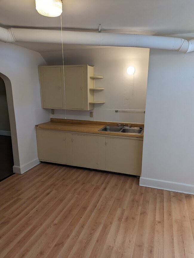 Building Photo - 1724 N 24th St