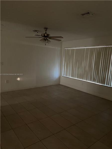 Foto del edificio - 8340 NW 22nd Pl