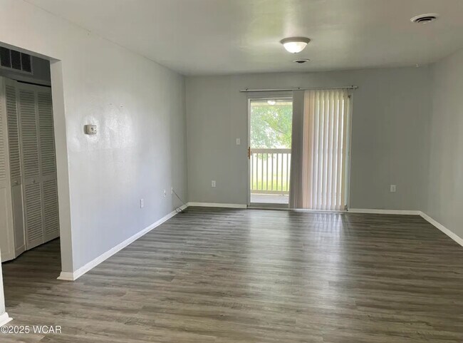 Foto del edificio - 2275 N Cable Rd