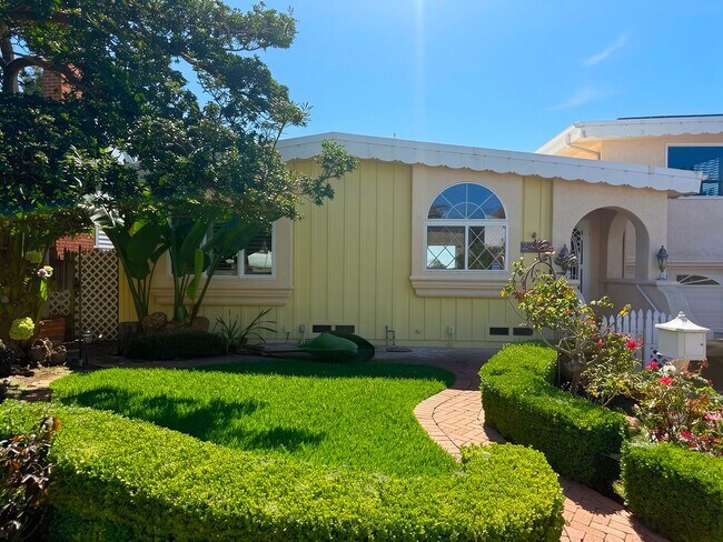 Foto del edificio - 4421 Orchard Ave