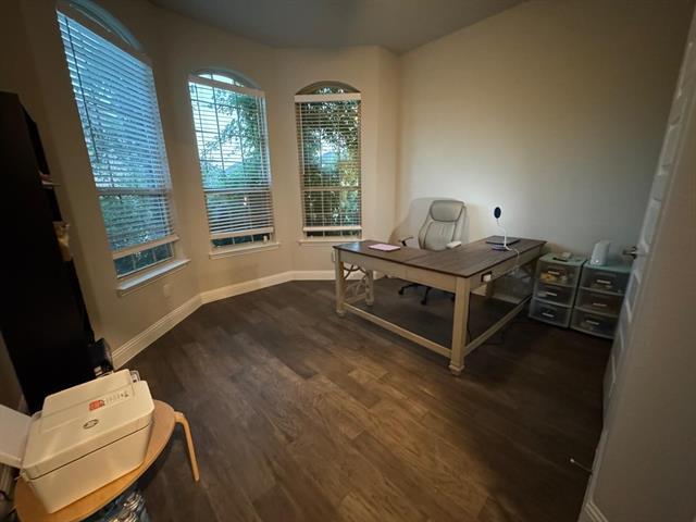 Building Photo - 1204 Sundrop Dr