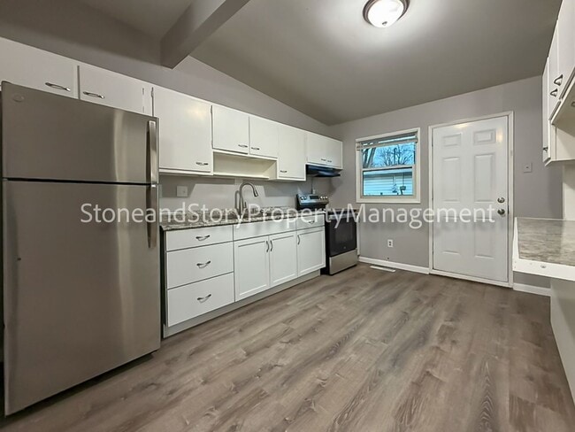 Building Photo - 2913 SW Twilight Dr