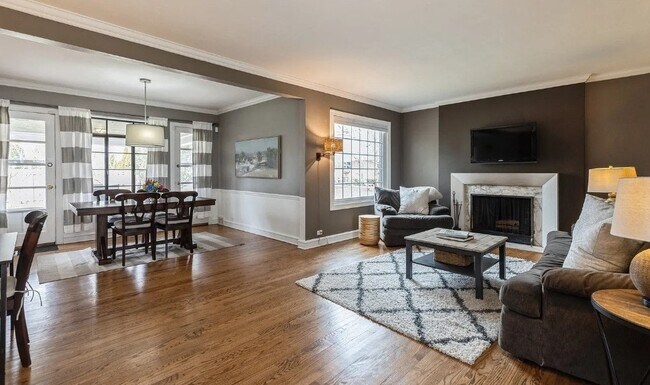 Foto del edificio - 9546 Springfield Ave
